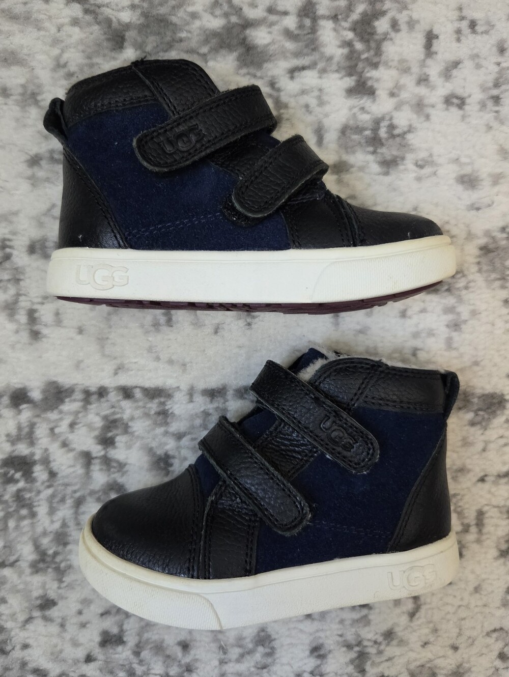UGG Kids Navy and Black High-Top  Rennon Boots Size 7 Toddler